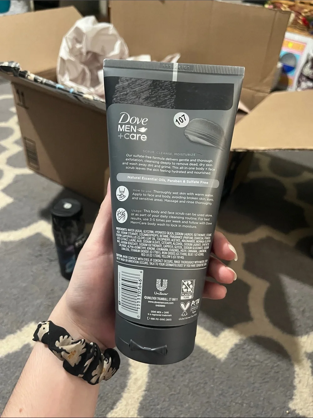 Dove Men+Care Charcoal + Clove Oil Body + Face Scrub